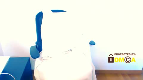 Snapshot of kay_ts chatting on February 11, 11:10 am Kay online show from February 11, 11:10 am