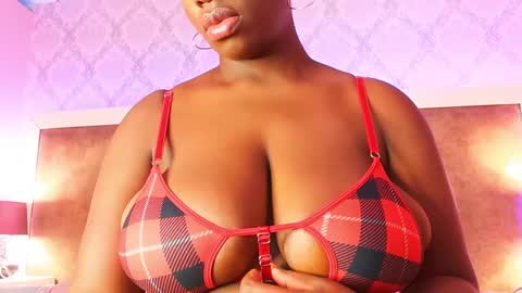 Snapshot of kayabrowns chatting on February 22, 6:41 pm Susan online show from February 22, 6:41 pm