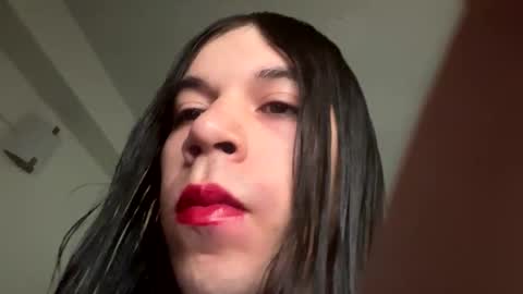 Snapshot of kayla_femboy23 chatting on November 9, 10:02 am kayla_femboy23 online show from November 9, 10:02 am