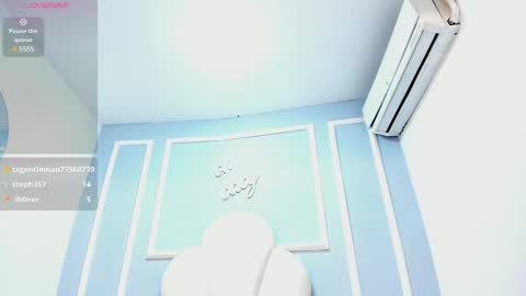 Snapshot of kaylachannell chatting on February 21, 10:28 am kaylachannell online show from February 21, 10:28 am