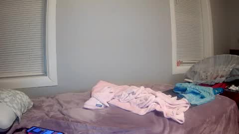 kaylaelizabeth97 online show from February 18, 3:02 am