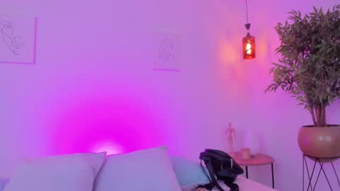 Snapshot of kaylajhonnes6 chatting on October 4, 2:48 pm K A Y L A online show from October 4, 2:48 pm