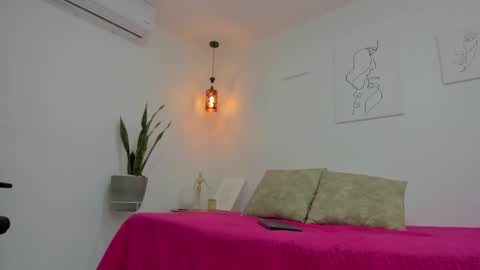 Snapshot of kaylajhonnes6 chatting on November 3, 1:34 pm K A Y L A online show from November 3, 1:34 pm