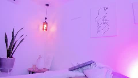 Snapshot of kaylajhonnes6 chatting on November 6, 2:07 pm K A Y L A online show from November 6, 2:07 pm