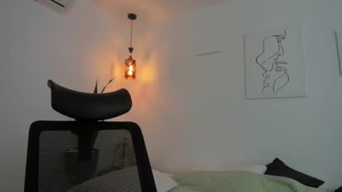 Snapshot of kaylajhonnes6 chatting on November 26, 6:03 am K A Y L A online show from November 26, 6:03 am