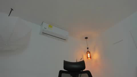 Snapshot of kaylajhonnes6 chatting on November 30, 6:45 pm K A Y L A online show from November 30, 6:45 pm