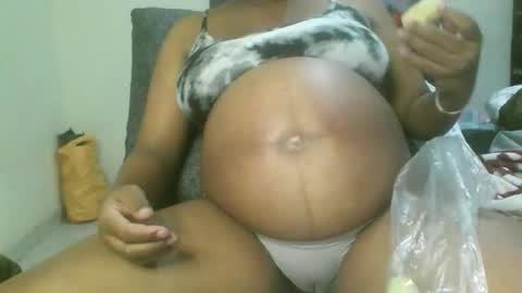 Snapshot of kaylanectah chatting on November 9, 2:04 pm kaylanectah online show from November 9, 2:04 pm