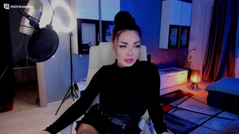 Snapshot of kaylee____77 chatting on December 4, 4:27 pm kaylee online show from December 4, 4:27 pm