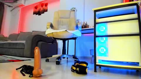 Snapshot of kaylee____77 chatting on November 15, 5:31 pm kaylee online show from November 15, 5:31 pm