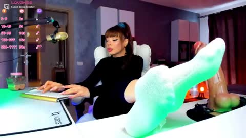 kaylee online show from April 19, 2:49 pm