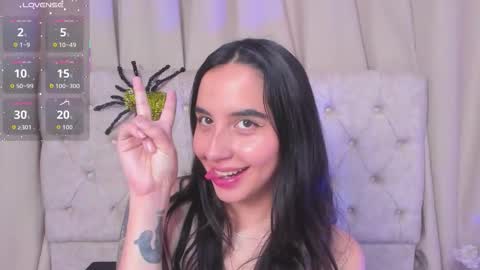 kaylee_lee online show from October 17, 8:44 pm