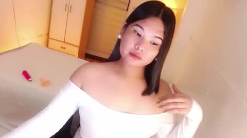 Snapshot of kayleepinay chatting on September 30, 6:35 pm Y O U R F U T U R E K A Y L E E online show from September 30, 6:35 pm