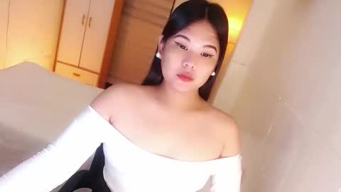 Snapshot of kayleepinay chatting on October 17, 7:49 pm Y O U R F U T U R E K A Y L E E online show from October 17, 7:49 pm