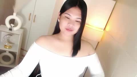 Y O U R        F U T U R E       K A Y L E E  online show from February 4, 9:20 pm