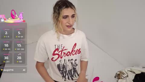 Snapshot of kayleesims_ chatting on February 7, 2:48 am Kaylee Sims online show from February 7, 2:48 am