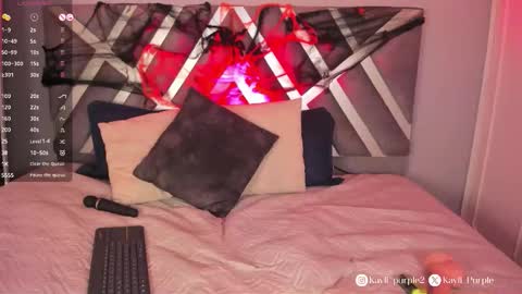 Snapshot of kayli_purple chatting on October 24, 7:38 am Kayli online show from October 24, 7:38 am
