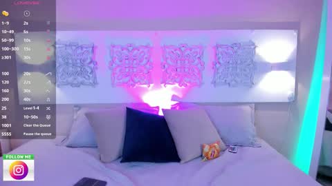 Snapshot of kayli_purple chatting on December 16, 8:14 pm Kayli online show from December 16, 8:14 pm