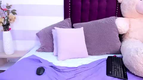 Snapshot of kaylin_jann chatting on March 12, 1:36 am Kaylin Jann online show from March 12, 1:36 am