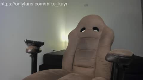 Snapshot of kayn_morningstar chatting on September 16, 12:22 am Mike online show from September 16, 12:22 am