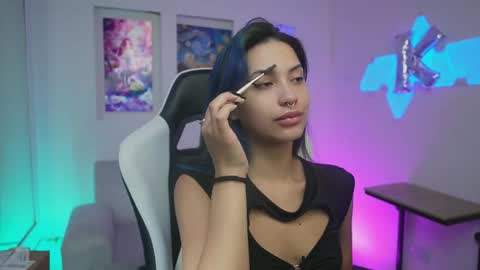 Kayra online show from November 24, 12:05 pm