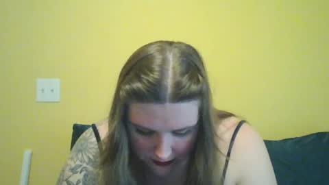 Snapshot of kaytiebird96 chatting on November 21, 5:33 pm Katie Bird online show from November 21, 5:33 pm