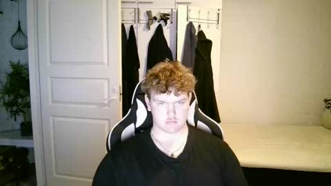 Snapshot of kayttajaviides5 chatting on October 24, 7:05 am Aatu online show from October 24, 7:05 am