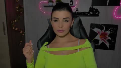 kayworl online show from December 4, 8:56 am