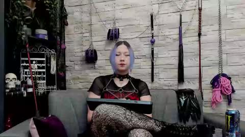 Miss Kazia online show from January 10, 1:07 am