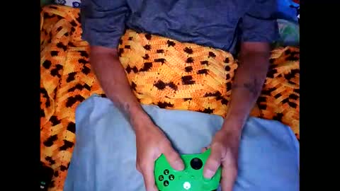 Snapshot of kcbro24 chatting on October 21, 4:13 am kcbro24 online show from October 21, 4:13 am