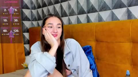 Kelly GMT 2 Su We Th Fr Sa   0300AM-09-00AM   online show from December 7, 9:50 am