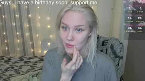 Seb Polly Roxy Jonny online show from February 5, 1:54 pm