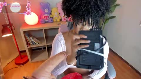 Kehlannis online show from February 4, 7:53 pm