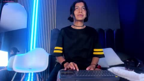 keila online show from October 24, 7:54 pm