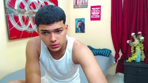 Snapshot of keinner_monstercock chatting on October 16, 12:50 pm keinner sexy hot bigcock online show from October 16, 12:50 pm
