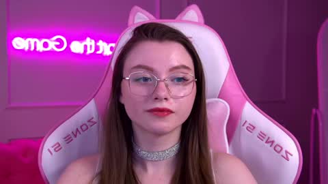 Keira online show from February 22, 4:40 pm