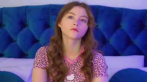 Keira online show from September 26, 6:12 pm