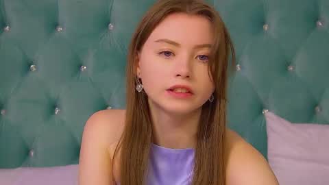 Keira online show from October 8, 6:27 pm