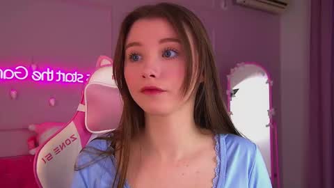 Keira online show from December 2, 6:14 pm