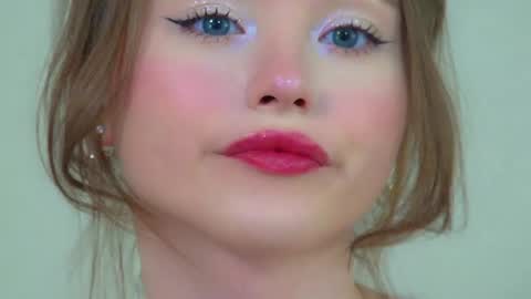 Snapshot of keiraace chatting on May 9, 10:09 am Keira online show from May 9, 10:09 am
