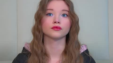 Snapshot of keiraace chatting on May 28, 6:27 pm Keira online show from May 28, 6:27 pm