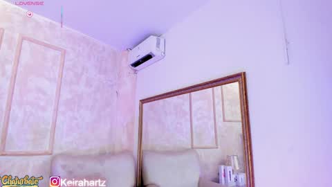 Snapshot of keirahartz chatting on October 15, 3:39 am keirahartz online show from October 15, 3:39 am