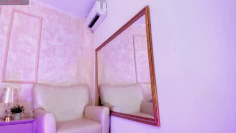 keirahartz online show from January 6, 3:43 am