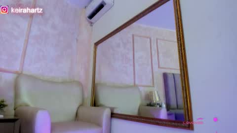 keirahartz online show from January 8, 3:31 am