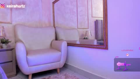 keirahartz online show from January 13, 3:45 am