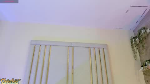 keirahartz online show from February 18, 11:39 am