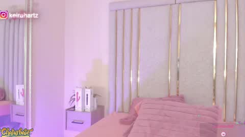 keirahartz online show from April 13, 7:41 pm