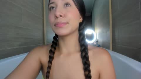 keiry_gonzalez23_aws online show from October 8, 1:14 am