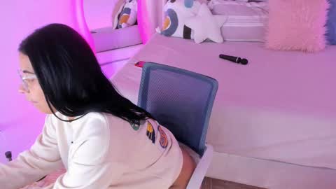 Snapshot of keisy_2 chatting on November 15, 3:30 pm Keisy online show from November 15, 3:30 pm