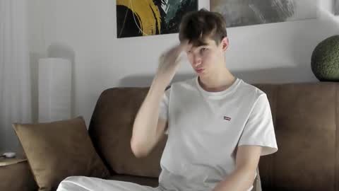 Mark online show from October 17, 3:47 pm