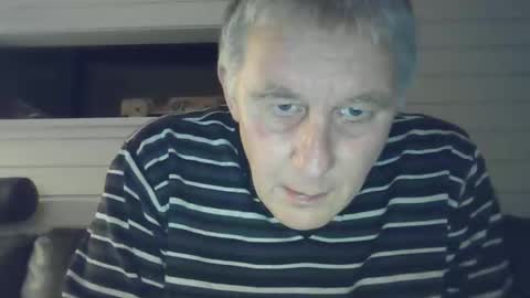 Snapshot of kelddickjerking140295 chatting on November 19, 7:03 pm kelddickjerking140295 online show from November 19, 7:03 pm